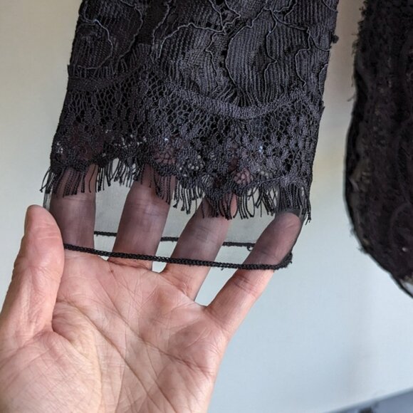 Sandra Angelozzi floral lace 3/4 sleeve semi sheer blouse - Picture 5 of 7